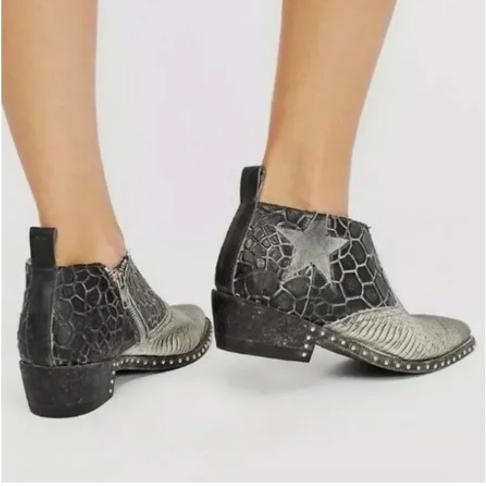 Free People FarylRobin Westley Womens Studded Leather Star Western Ankle Booties
